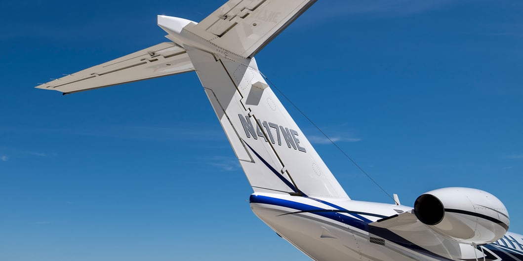 N417NE_DSC2381_Tail